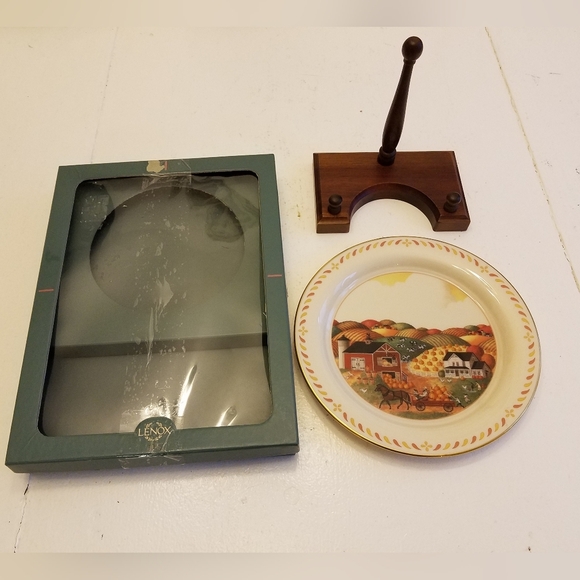 Lenox China Collectible Plate Gold Rim Scenes of America With Stand and Box - Picture 6 of 12